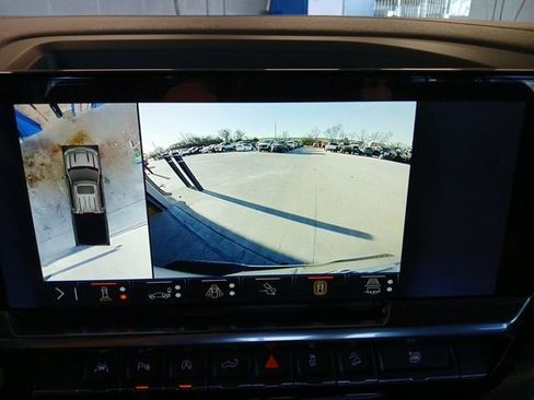 Used 2024 Chevrolet Silverado 1500 High Country w/ Technology Package image 12