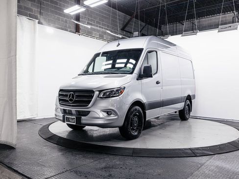 Used 2024 Mercedes-Benz Sprinter 144 Cargo image 3