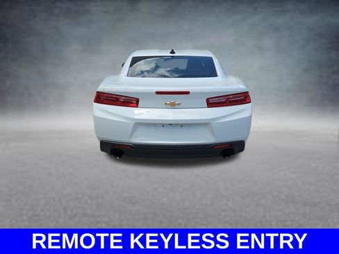 Used 2018 Chevrolet Camaro LT RWD image 6
