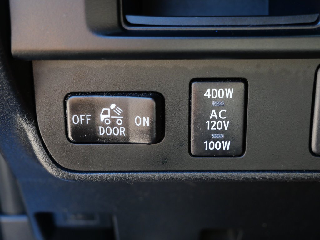 Used 2016 Toyota Tacoma TRD Sport AWD/4WD image 22