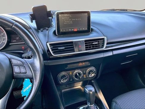 Used 2016 MAZDA MAZDA3 i Touring FWD image 9