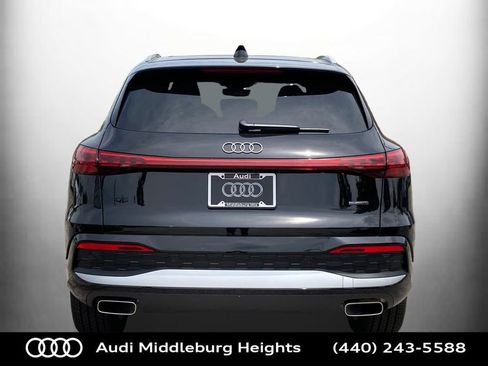 Used 2025 Audi Q5 Premium w/ Convenience Package image 8