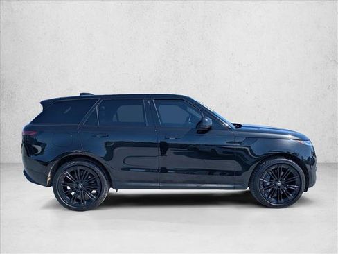 Used 2024 Land Rover Range Rover Sport SE AWD/4WD image 4
