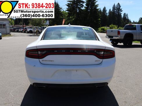 Used 2016 Dodge Charger SXT RWD image 6