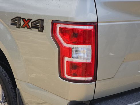 Used 2018 Ford F150 XLT w/ Equipment Group 302A Luxury AWD/4WD image 30