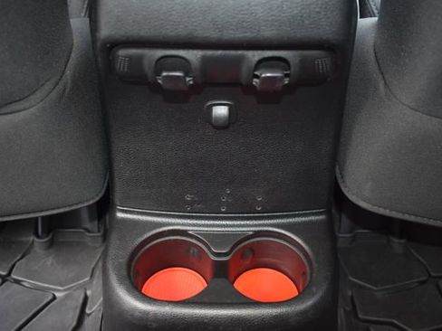 Used 2015 Jeep Wrangler Unlimited Sport image 26