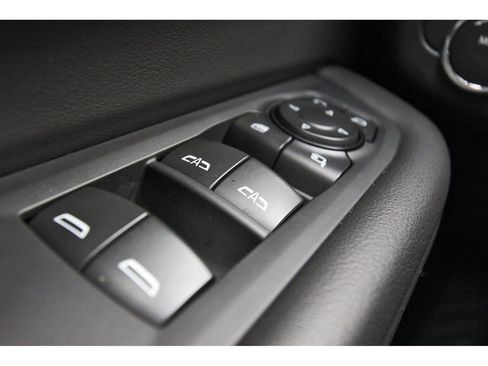 Used 2025 Chevrolet Suburban LT w/ Comfort Package RWD image 21