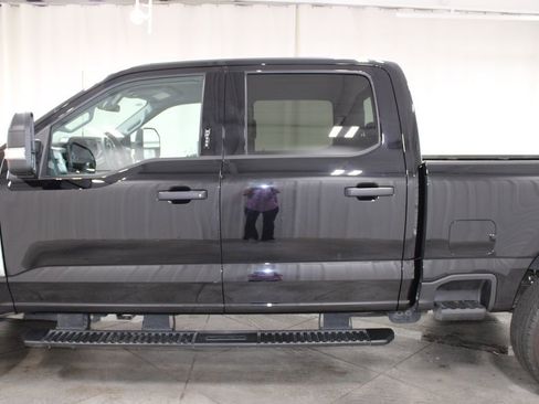 Used 2024 Ford F250 XLT image 6