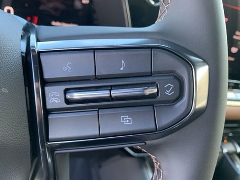 New 2025 GMC Canyon AT4 image 20