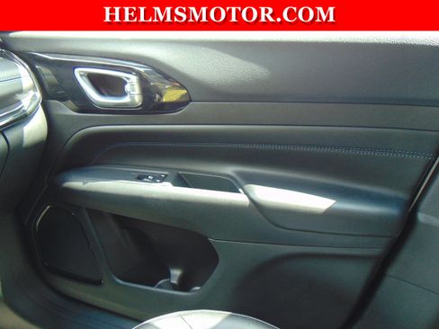 Certified 2025 Jeep Compass Latitude w/ Convenience Group AWD/4WD image 26