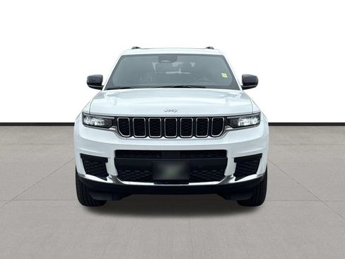 Used 2025 Jeep Grand Cherokee L Laredo RWD image 2