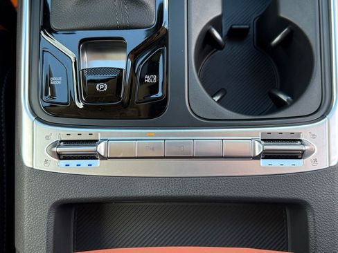 New 2026 Kia Carnival SX w/ SX Dark Edition Package image 17