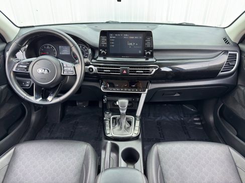 Used 2021 Kia Seltos EX image 12