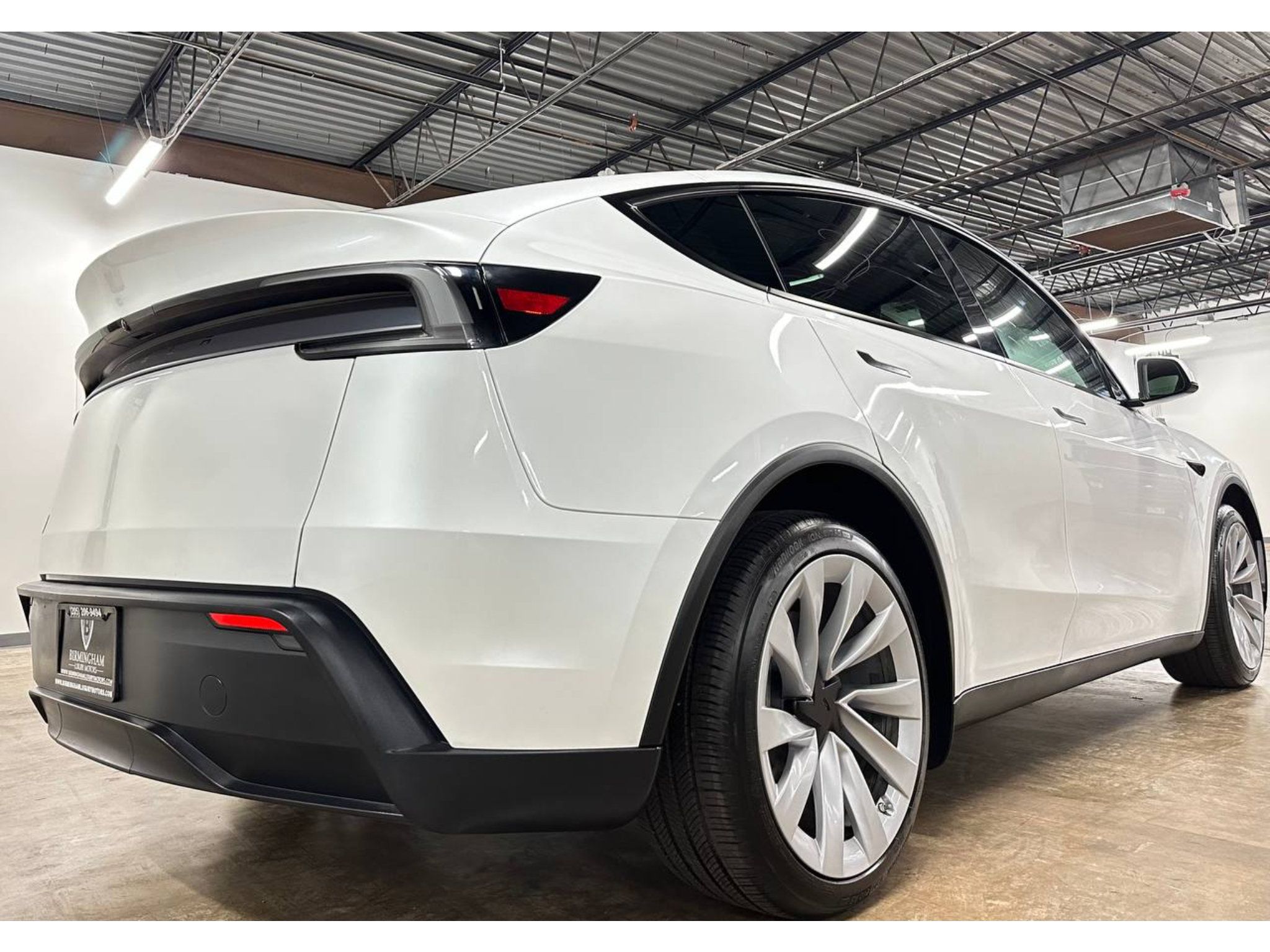 Used 2026 Tesla Model Y AWD image 12