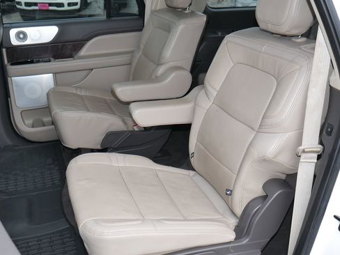 Used 2022 Lincoln Navigator L Reserve image 23
