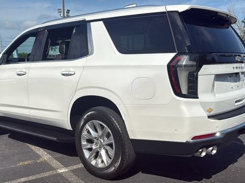 Used 2025 Chevrolet Tahoe Premier RWD image 5