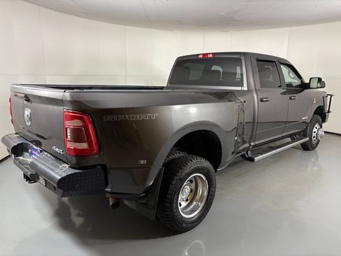 Used 2020 RAM 3500 Big Horn w/ Level 1 Equipment Group image 9