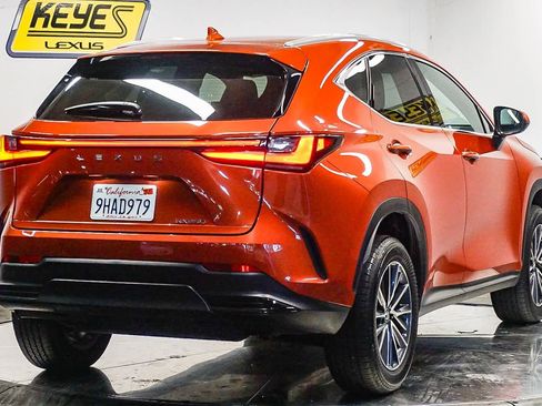 Certified 2024 Lexus NX 250 FWD w/ Premium Package image 5