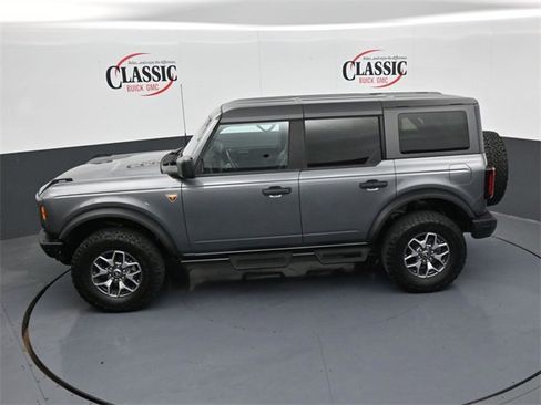 Used 2024 Ford Bronco Badlands image 17