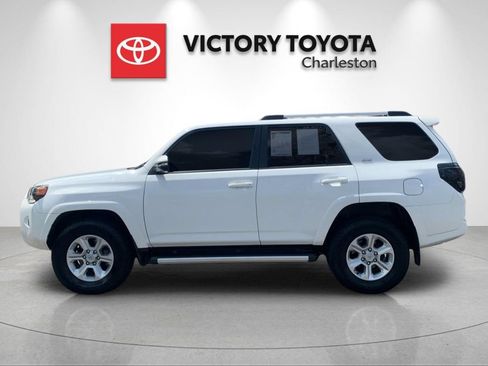 Used 2024 Toyota 4Runner SR5 Premium w/ Moonroof Package AWD/4WD image 2