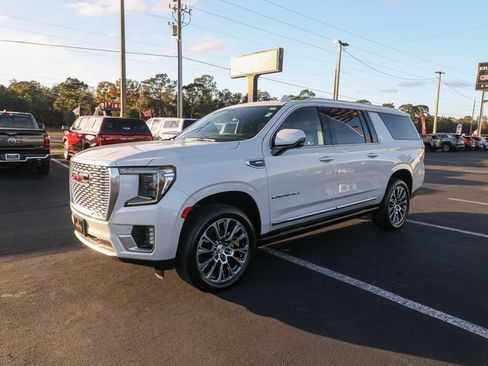 Used 2021 GMC Yukon XL Denali w/ Denali Ultimate Package image 4