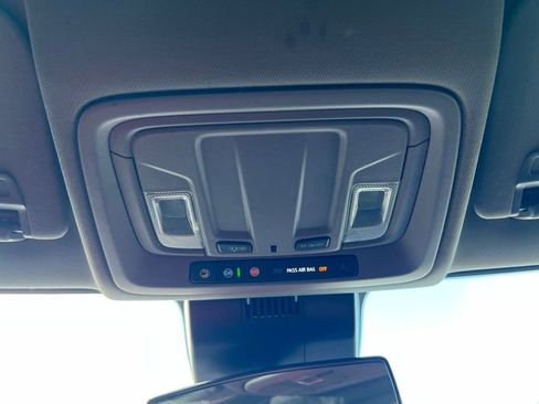 Used 2022 Chevrolet Silverado 1500 Custom image 36