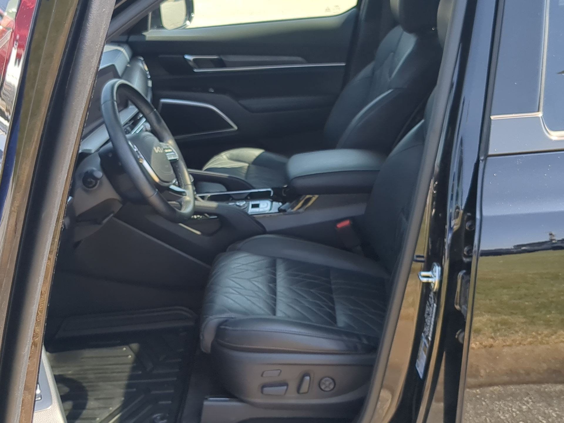 Certified 2025 Kia Telluride SX Prestige X-Line AWD/4WD image 11
