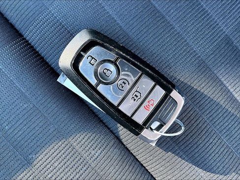 Used 2025 Ford Explorer ST-Line w/ ST-Line Street Pack AWD/4WD image 6