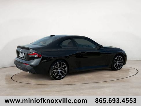Used 2024 BMW 230i Coupe w/ Premium Package RWD image 3