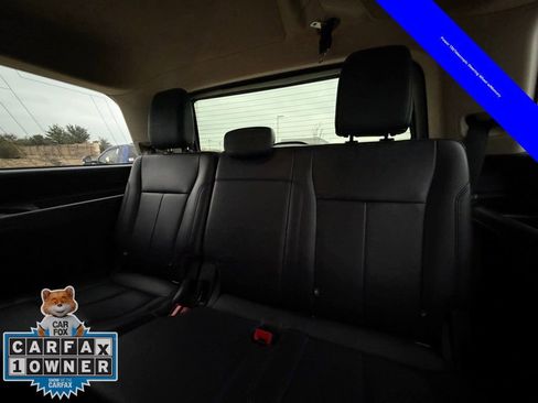 Used 2024 Ford Expedition XLT image 23