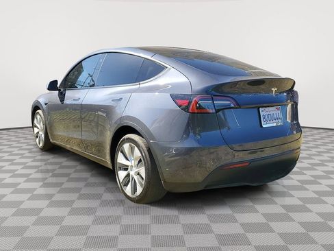 Used 2021 Tesla Model Y Long Range image 4