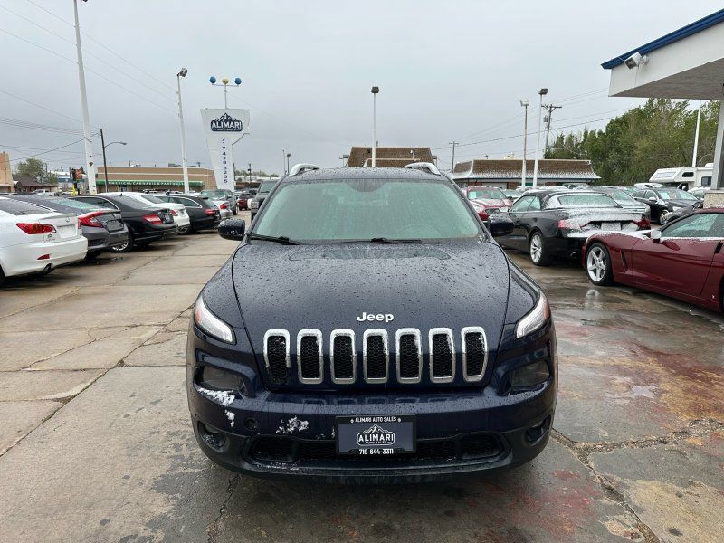 Used 2014 Jeep Cherokee Latitude w/ Cold Weather Group FWD image 2