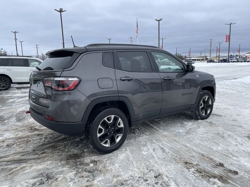 Used 2018 Jeep Compass Trailhawk image 4