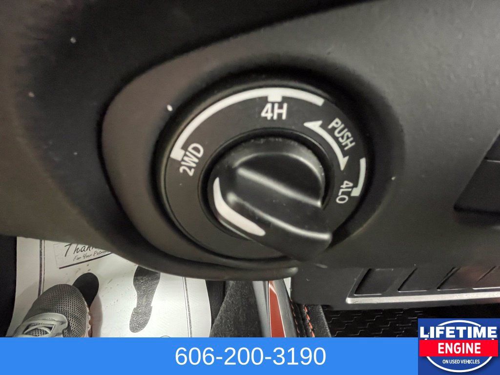 Used 2024 Nissan Frontier PRO-4X w/ Off-Road Protection Package AWD/4WD image 24