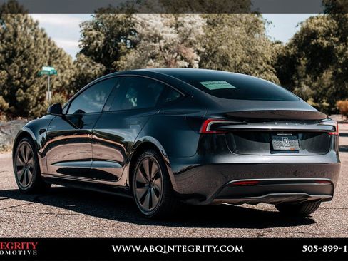 Used 2024 Tesla Model 3 Standard Range RWD image 5