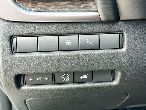 New 2026 Nissan Rogue Platinum image 10