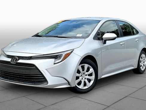 Used 2026 Toyota Corolla LE FWD image 1