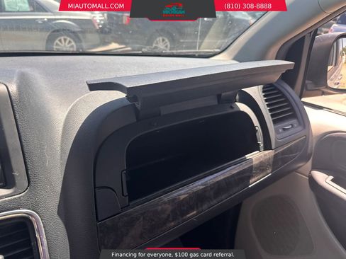 Used 2011 Dodge Grand Caravan Mainstreet w/ PWR Convenience Group FWD image 17