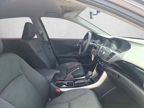 Used 2016 Honda Accord LX image 16