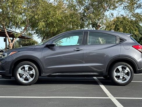Used 2020 Honda HR-V LX image 9