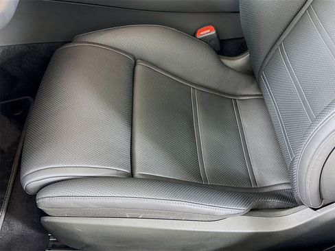 Used 2025 Mercedes-Benz AMG GT 63 image 17