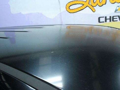 Used 2018 Kia Sedona L image 5