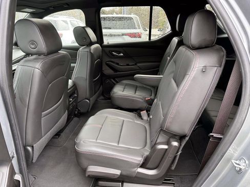 Used 2023 Chevrolet Traverse RS AWD/4WD image 13
