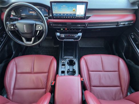 Used 2023 Lincoln Corsair Reserve image 19