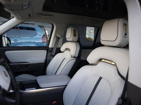 Used 2025 Rivian R1S Adventure image 13