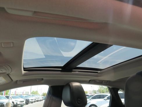 Used 2016 Cadillac XTS Luxury w/ Driver Awareness Package image 12