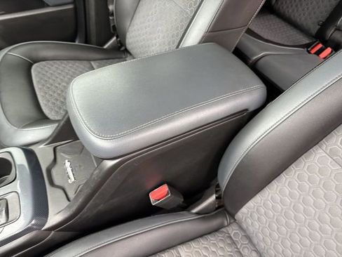 Used 2021 Chevrolet Colorado Z71 AWD/4WD image 22
