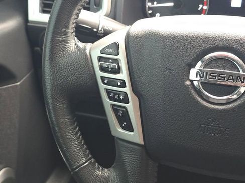 Used 2021 Nissan Titan SV w/ SV Convenience Package image 26