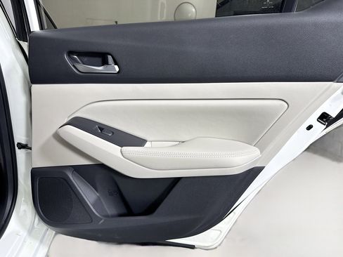Used 2019 Nissan Altima 2.5 SL FWD image 28