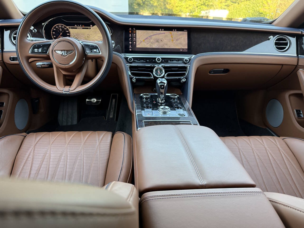 Used 2022 Bentley Flying Spur V8 AWD/4WD image 3